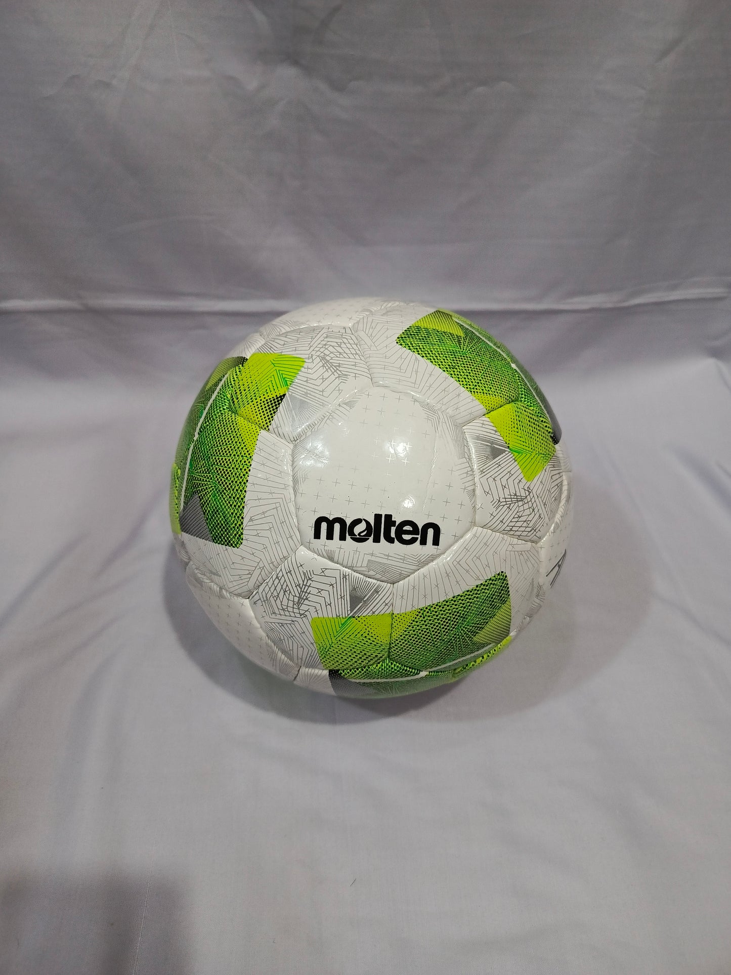 Best Quality Foot Ball / Soccer Ball - Hand Stitched - Size 5