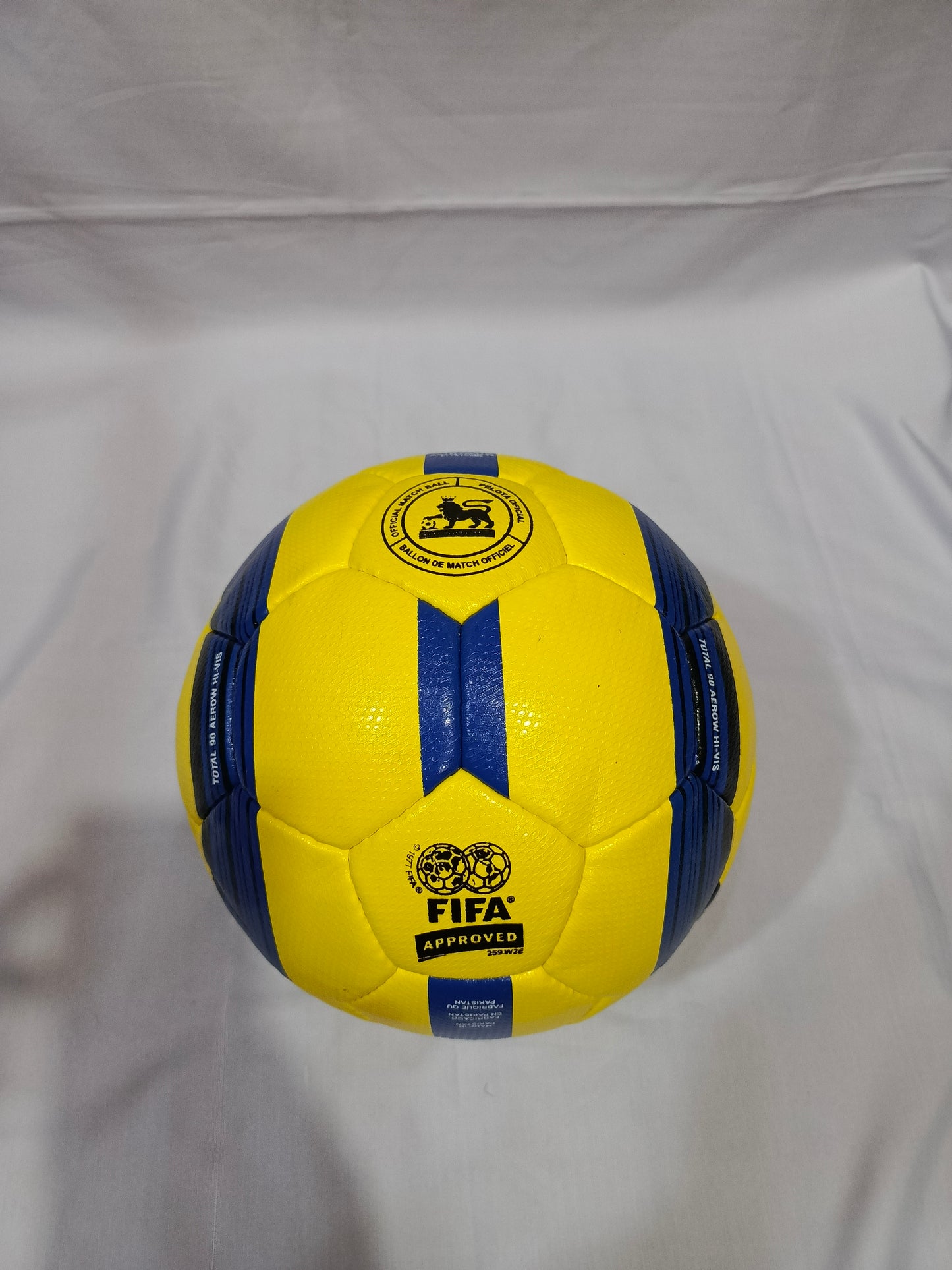 Best Quality Foot Ball / Soccer Ball - Hand Stitched - Size 5